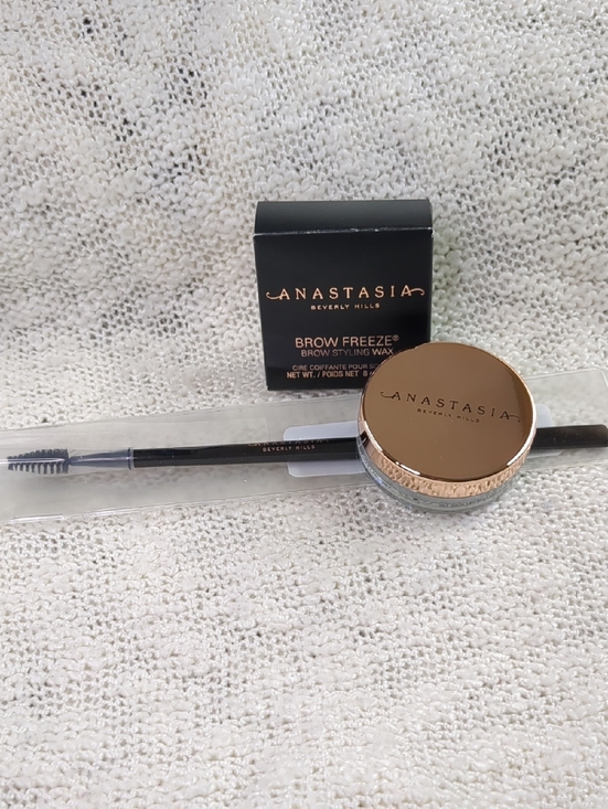 Anastasia Beverly Hills Other - Anastasia Beverly Hills Clear Freeze Brow Wax/Applicator Duo